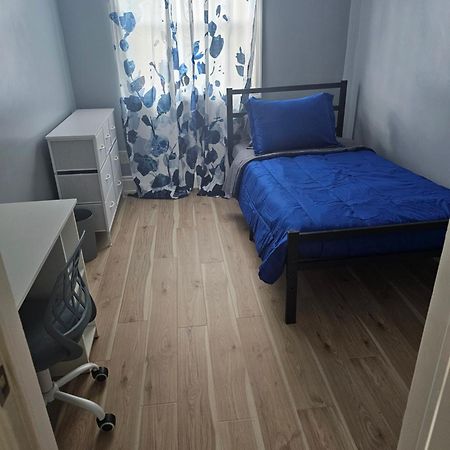 Small Cozy Room, Shared Bathroom Балтимор Екстериор снимка