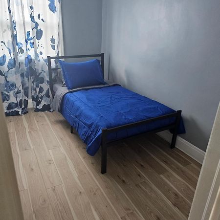 Small Cozy Room, Shared Bathroom Балтимор Екстериор снимка